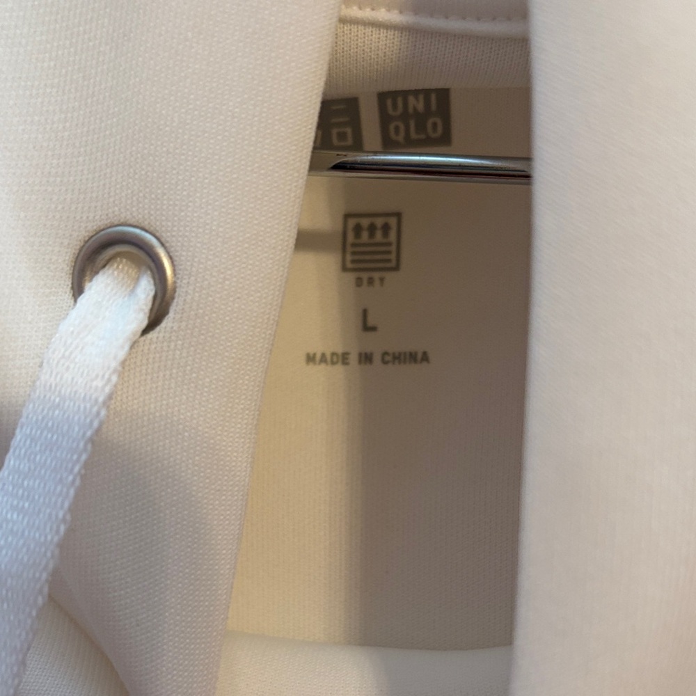 Uniqlo White Hoodie Sweatshirt - Picture 2 of 5